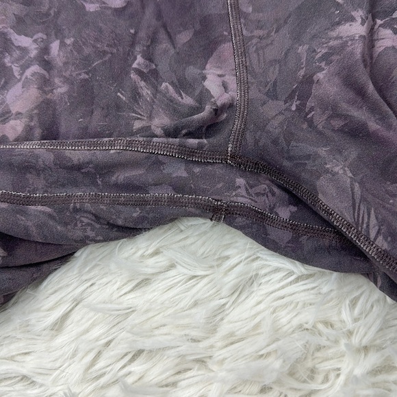 Lululemon Align Crop *21" Rejuvenate Dark Chrome Multi - Picture 2 of 5